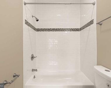 5230 Strathmore Avenue - Photo Thumbnail 19