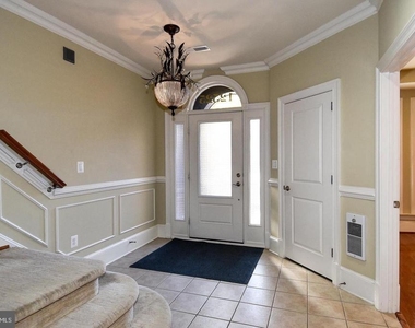 12525 Linda View Lane - Photo Thumbnail 6