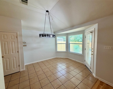1517 Hawk Dr - Photo Thumbnail 8