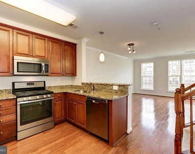 22961 Newcut Road - Photo Thumbnail 4