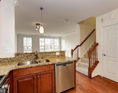 22961 Newcut Road - Photo Thumbnail 6