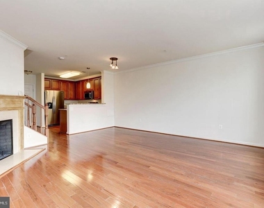 22961 Newcut Road - Photo Thumbnail 7