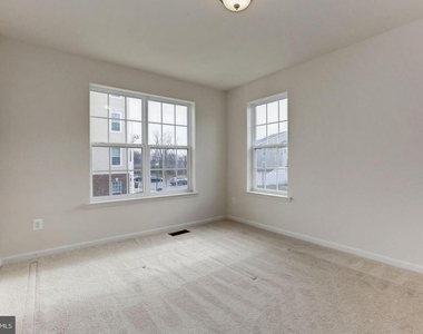22961 Newcut Road - Photo Thumbnail 15