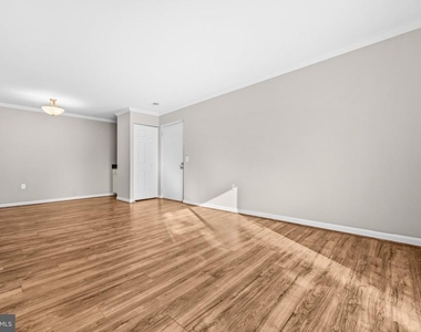 18302 Streamside Drive - Photo Thumbnail 3