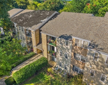 18302 Streamside Drive - Photo Thumbnail 22
