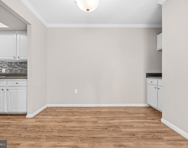 18302 Streamside Drive - Photo Thumbnail 7