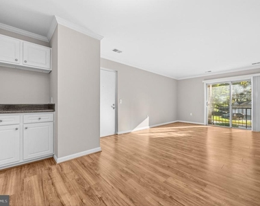 18302 Streamside Drive - Photo Thumbnail 6