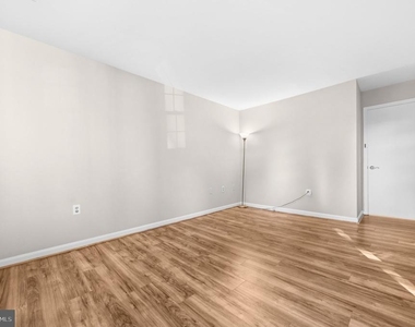 18302 Streamside Drive - Photo Thumbnail 12