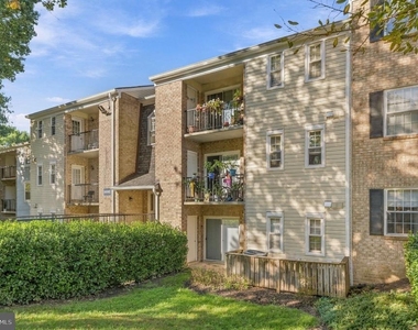 18302 Streamside Drive - Photo Thumbnail 24