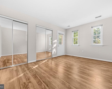 18302 Streamside Drive - Photo Thumbnail 11