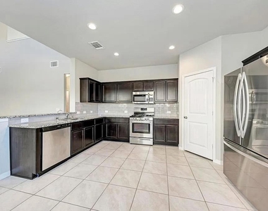 6713 Branrust Dr - Photo Thumbnail 10