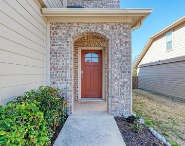 6713 Branrust Dr - Photo Thumbnail 3