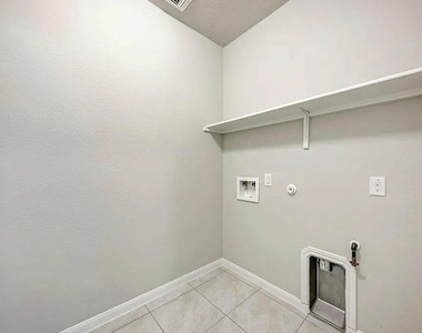 6713 Branrust Dr - Photo Thumbnail 19