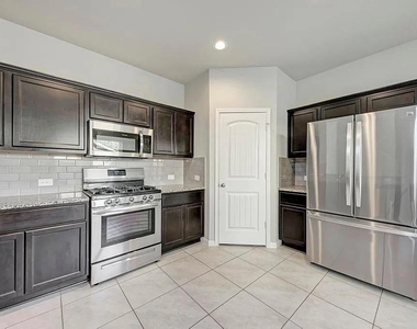 6713 Branrust Dr - Photo Thumbnail 12