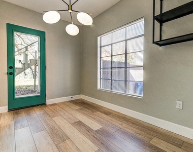 3904 Maplewood Ave - Photo Thumbnail 4