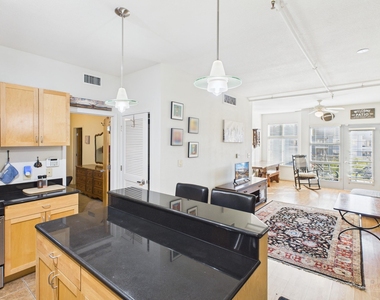 711 W 26th St - Photo Thumbnail 1