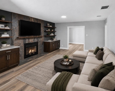 807 Russet Valley Dr - Photo Thumbnail 2
