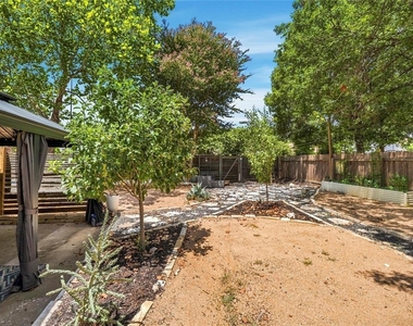 807 Russet Valley Dr - Photo Thumbnail 27