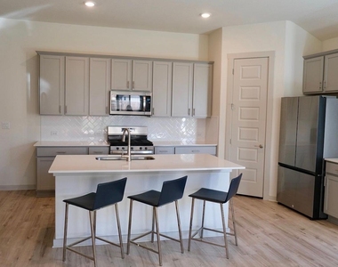 2016 Wilsons Warbler Dr - Photo Thumbnail 11