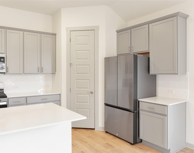 2016 Wilsons Warbler Dr - Photo Thumbnail 8