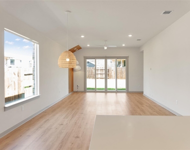 2016 Wilsons Warbler Dr - Photo Thumbnail 4
