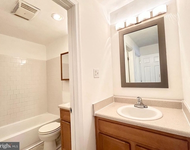 8721 Hayshed Lane - Photo Thumbnail 13