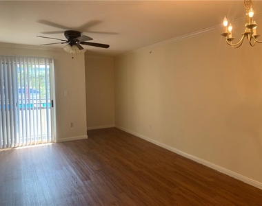 501 W 26th St - Photo Thumbnail 1