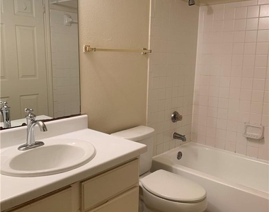 501 W 26th St - Photo Thumbnail 11