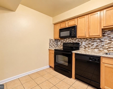 9065 N Laurel Road - Photo Thumbnail 7