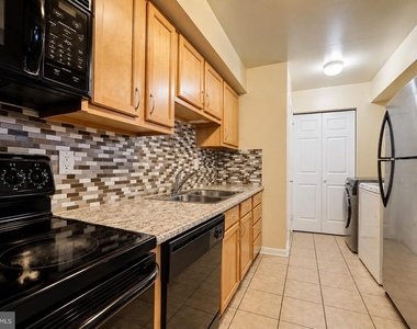 9065 N Laurel Road - Photo Thumbnail 6