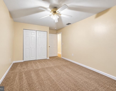 9065 N Laurel Road - Photo Thumbnail 12