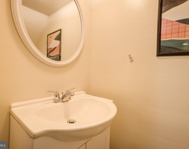 9065 N Laurel Road - Photo Thumbnail 9