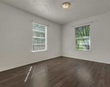 5408 Joe Sayers Ave - Photo Thumbnail 13