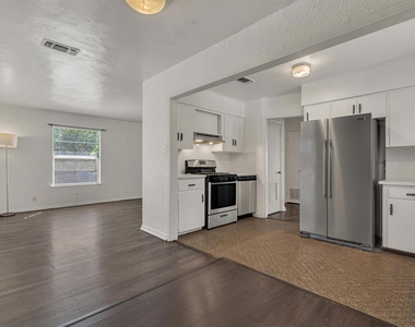 5408 Joe Sayers Ave - Photo Thumbnail 25