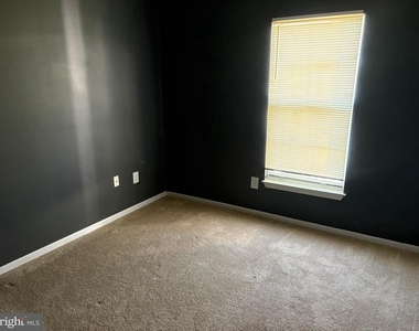 902 Swallow Crest Court - Photo Thumbnail 7