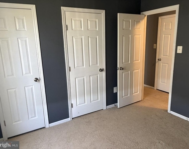 902 Swallow Crest Court - Photo Thumbnail 6