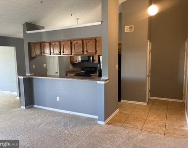 902 Swallow Crest Court - Photo Thumbnail 1