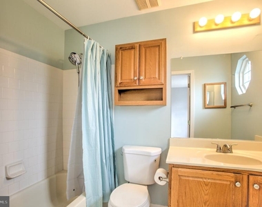 564 Kirkcaldy Way - Photo Thumbnail 17
