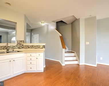564 Kirkcaldy Way - Photo Thumbnail 9