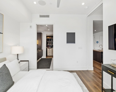 501 West Ave - Photo Thumbnail 15