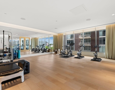 501 West Ave - Photo Thumbnail 32