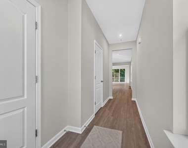 1528 Crampton Street - Photo Thumbnail 4