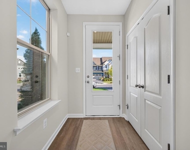 1528 Crampton Street - Photo Thumbnail 3