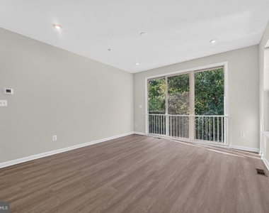 1528 Crampton Street - Photo Thumbnail 13