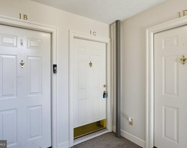 2102 Whitehall Road - Photo Thumbnail 3