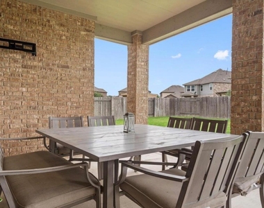 1201 Euless Ln - Photo Thumbnail 21