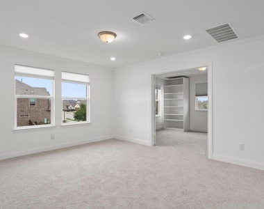 1201 Euless Ln - Photo Thumbnail 15