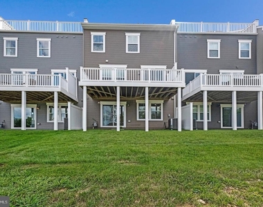 10303 Alta Place - Photo Thumbnail 21