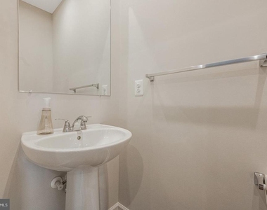 10303 Alta Place - Photo Thumbnail 11