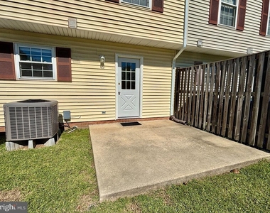 405 Carroll Street - Photo Thumbnail 20